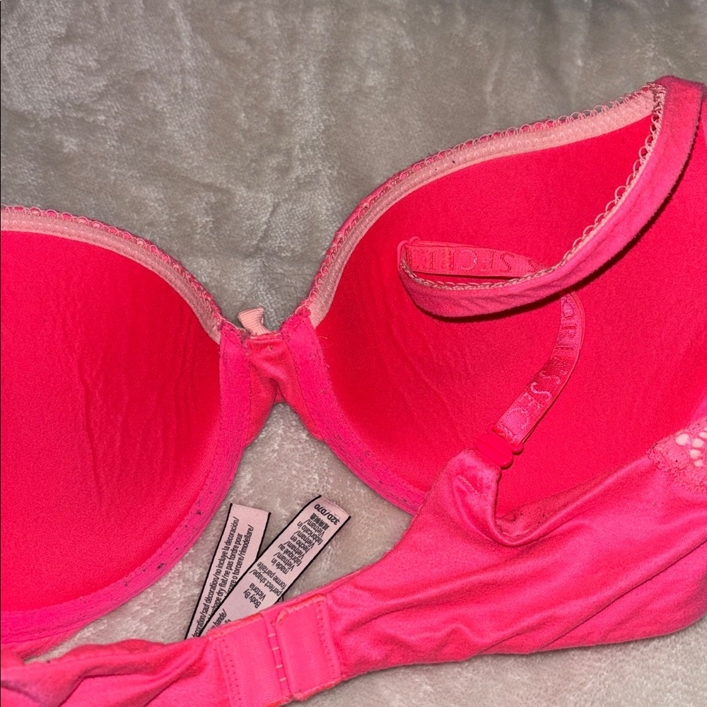 Victoria’s Secret lace bra - Picture 4 of 4